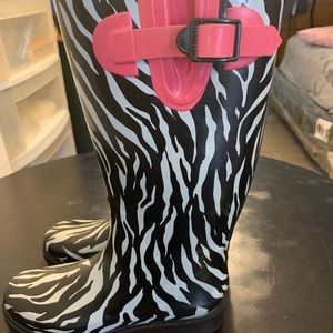 Super Cute Capelli Knee High New York Zebra Print & Pink Rain Boots Size: 6
